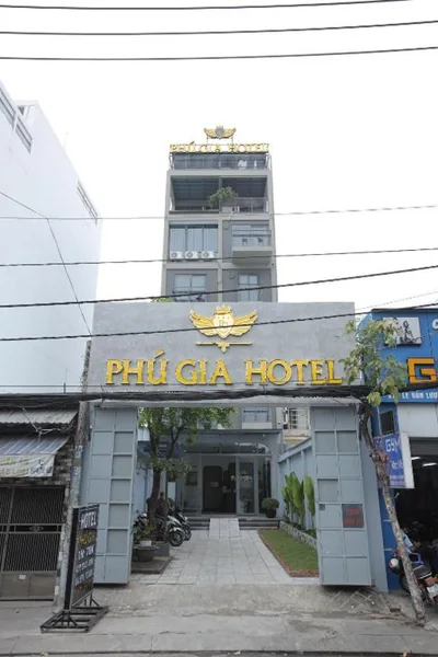 Phú Gia 228 Lê Văn Lương – Fotos 6